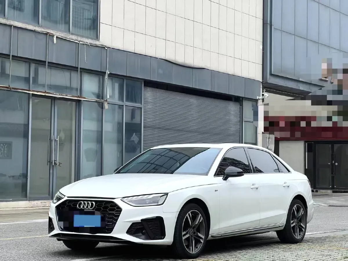 2022 Audi A4L 2.0T 190HP L4 7DCT,autocango,china used car exporter,china ev exporter,chinese used car exporter,chinese used ev exporter