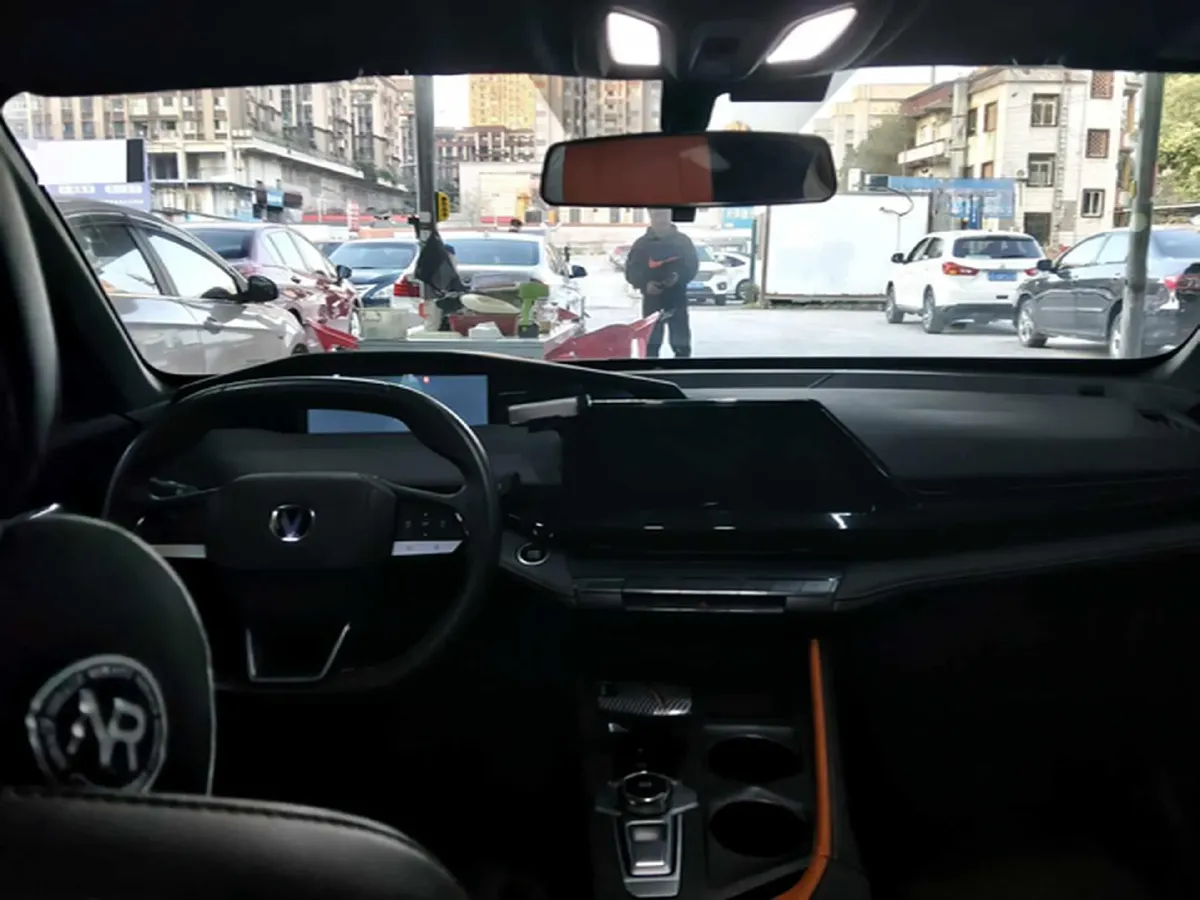 2023 ChangAn UNI-V iDD 1.5T 170HP L4 6TCT PHEV 18.4KWH,autocango,china used car exporter,china ev exporter,chinese used car exporter,chinese used ev exporter