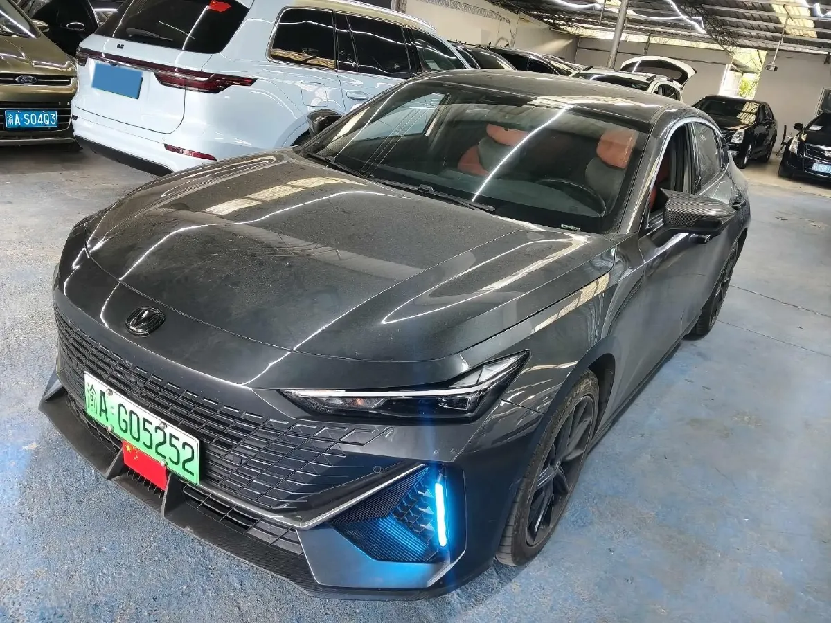 2023 ChangAn UNI-V iDD 1.5T 170HP L4 6TCT PHEV 18.4KWH,autocango,china used car exporter,china ev exporter,chinese used car exporter,chinese used ev exporter
