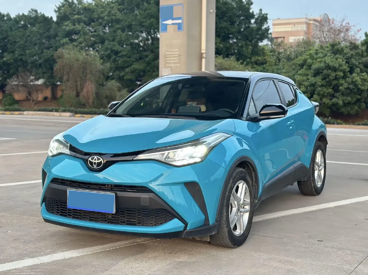 2022 Toyota C-HR 2.0L 171HP L4 CVT,autocango,china used car exporter,china ev exporter,chinese used car exporter,chinese used ev exporter