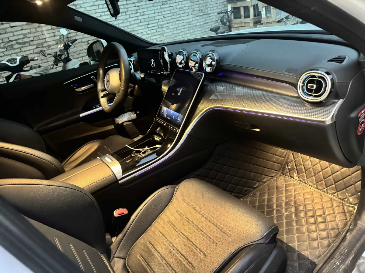 2024 Mercedes-Benz C Class 2.0T 204HP L4 9AT PHEV 25.4KWH,autocango,china used car exporter,china ev exporter,chinese used car exporter,chinese used ev exporter