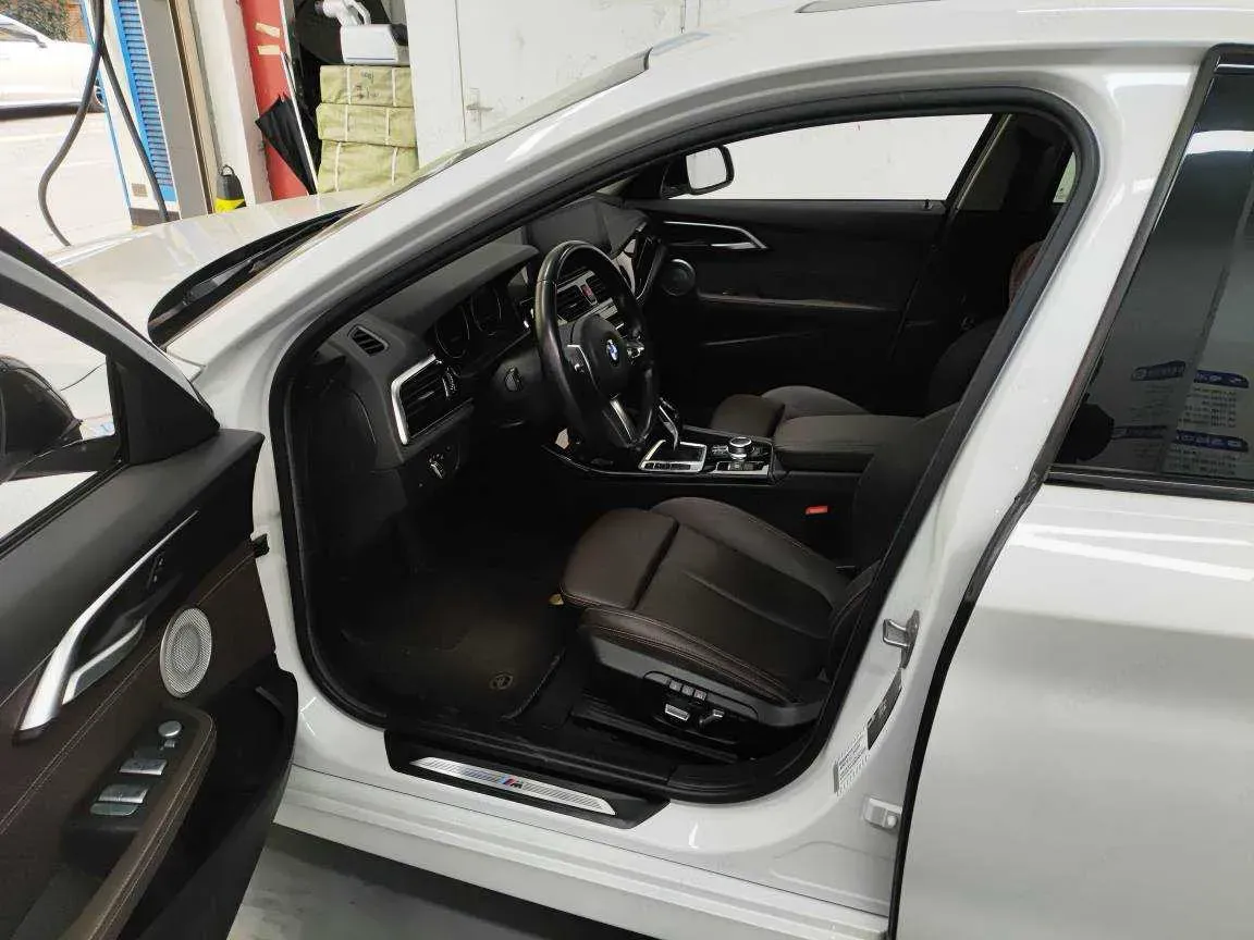 2022 BMW 1 Series 1.5T 140HP L3 7DCT,autocango,china used car exporter,china ev exporter,chinese used car exporter,chinese used ev exporter