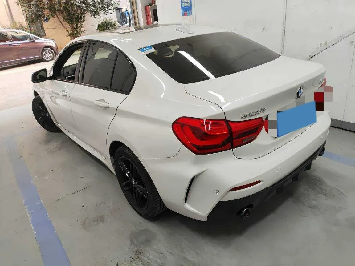 2022 BMW 1 Series 1.5T 140HP L3 7DCT,autocango,china used car exporter,china ev exporter,chinese used car exporter,chinese used ev exporter