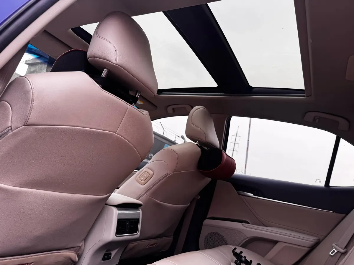 2018 Toyota Camry 2.5L 178HP L4 E-CVT Hybrid,autocango,china used car exporter,china ev exporter,chinese used car exporter,chinese used ev exporter