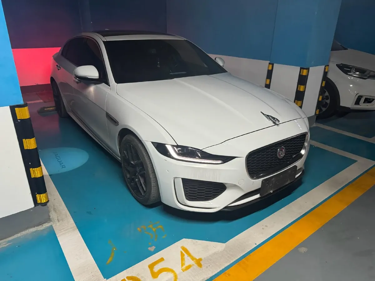 2020 Jaguar XEL 2.0T 200HP L4 8AT,autocango,china used car exporter,china ev exporter,chinese used car exporter,chinese used ev exporter