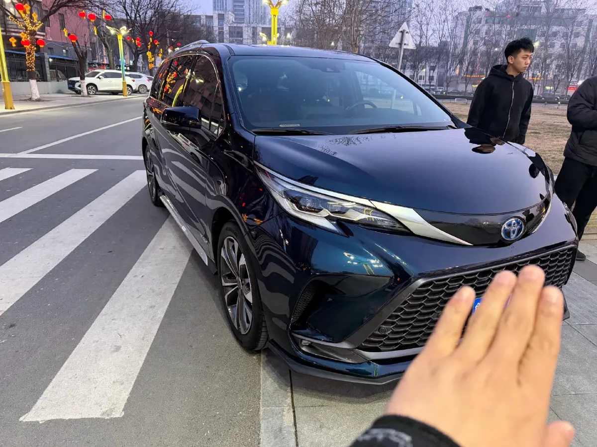 2023 Toyota Granvia 2.5L 189HP L4 E-CVT Hybrid,autocango,china used car exporter,china ev exporter,chinese used car exporter,chinese used ev exporter