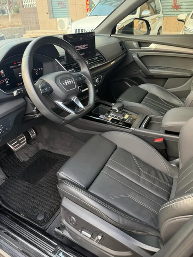 2023 Audi Q5L 2.0T 190HP L4 7DCT,autocango,china used car exporter,china ev exporter,chinese used car exporter,chinese used ev exporter