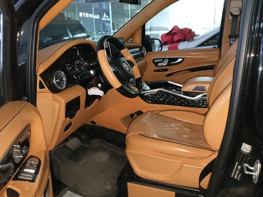 2021 Mercedes-Benz Vito 2.0T 211HP L4 9AT,autocango,china used car exporter,china ev exporter,chinese used car exporter,chinese used ev exporter