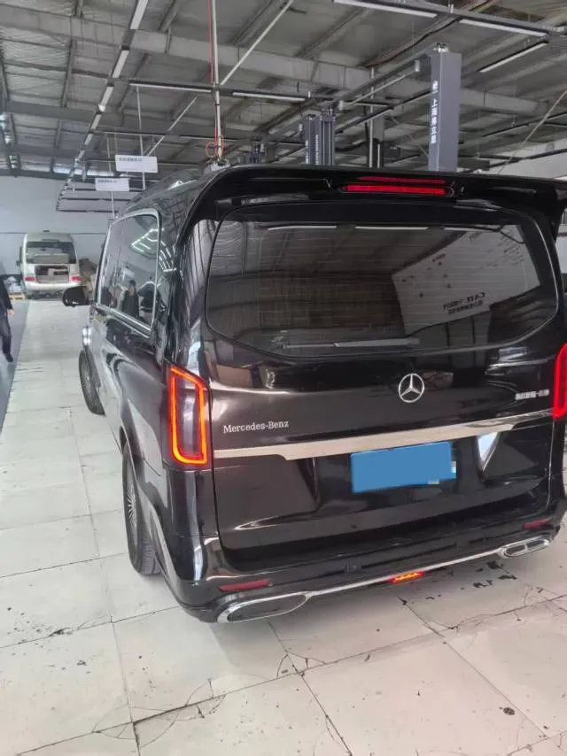 2021 Mercedes-Benz Vito 2.0T 211HP L4 9AT,autocango,china used car exporter,china ev exporter,chinese used car exporter,chinese used ev exporter