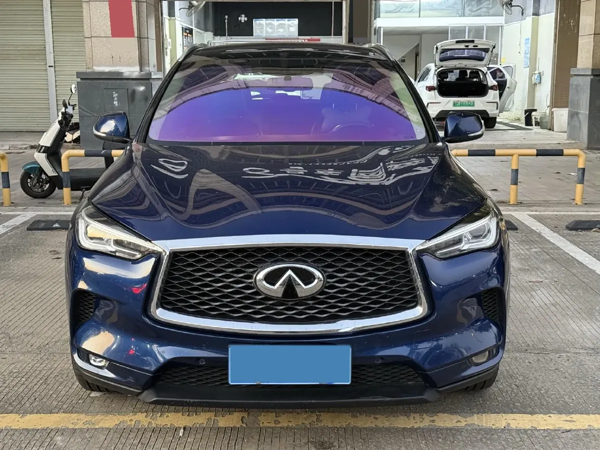 2018 Infiniti QX30 2.0T 211HP L4 7DCT,autocango,china used car exporter,china ev exporter,chinese used car exporter,chinese used ev exporter
