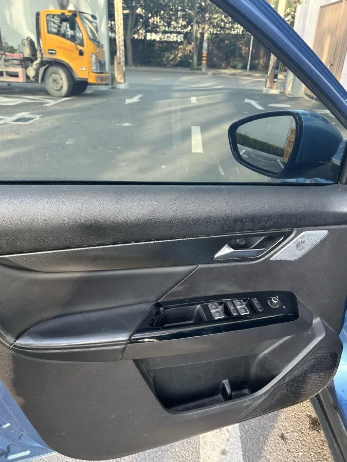 2018 Kia Sorento 2.0T 185HP L4 6AT,autocango,china used car exporter,china ev exporter,chinese used car exporter,chinese used ev exporter