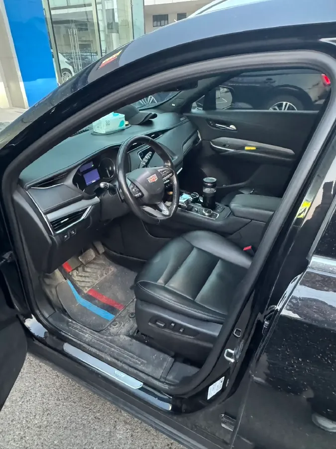 2020 Cadillac XT4 2.0T 241HP L4 9AT,autocango,china used car exporter,china ev exporter,chinese used car exporter,chinese used ev exporter