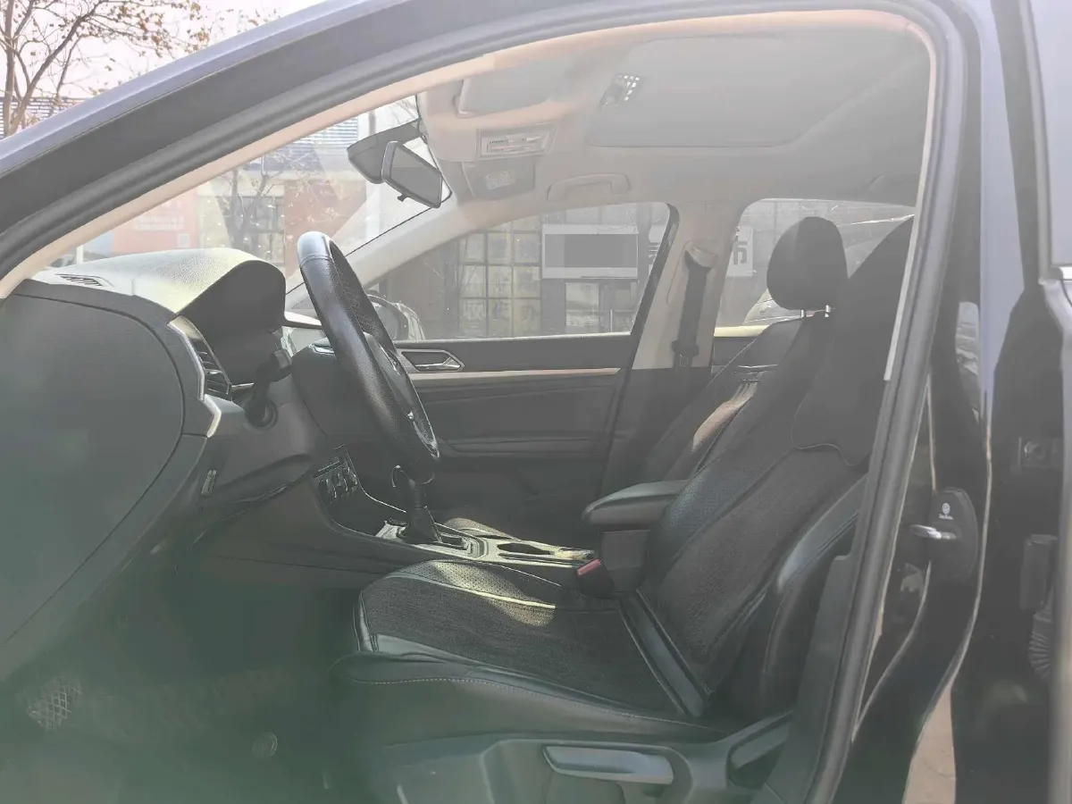 2021 Volkswagen Lavida 1.4T 150HP L4 7DCT,autocango,china used car exporter,china ev exporter,chinese used car exporter,chinese used ev exporter