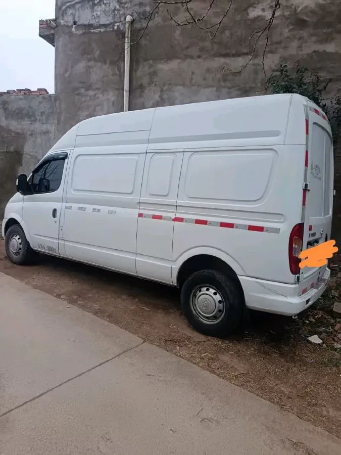 2023 MAXUS XinTu V80 2.0T 139HP L4 6MT,autocango,china used car exporter,china ev exporter,chinese used car exporter,chinese used ev exporter