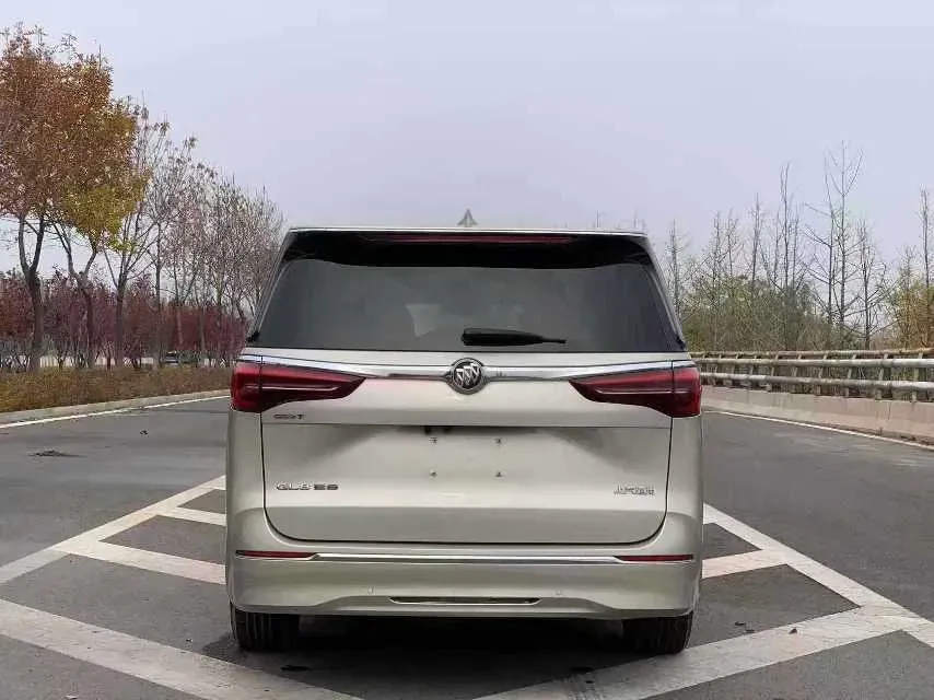 2022 Buick GL8 2.0T 237HP L4 9AT,autocango,china used car exporter,china ev exporter,chinese used car exporter,chinese used ev exporter
