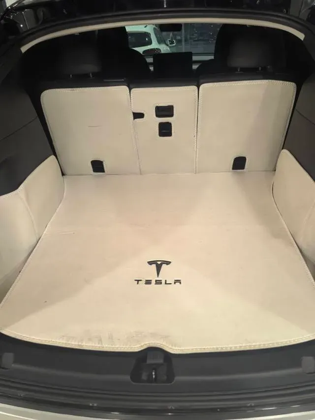 2022 Tesla Model Y BEV 60KWH,autocango,china used car exporter,china ev exporter,chinese used car exporter,chinese used ev exporter