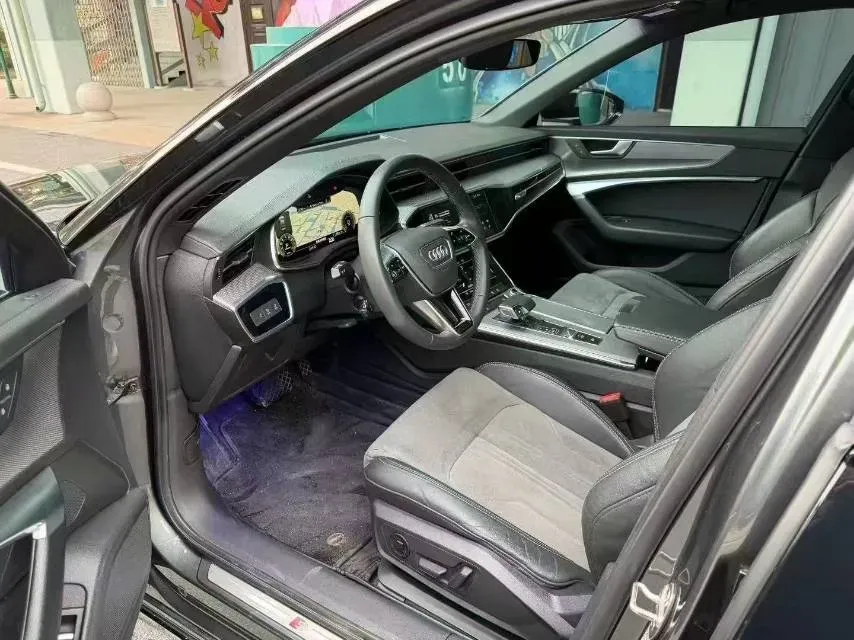 2021 Audi A6L 2.0T 190HP L4 7DCT,autocango,china used car exporter,china ev exporter,chinese used car exporter,chinese used ev exporter