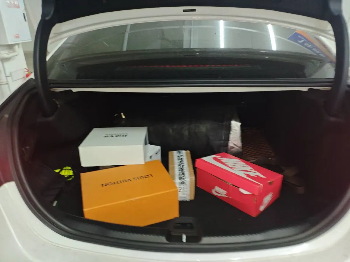 2023 Mercedes-Benz C Class 1.5T 170HP L4 9AT,autocango,china used car exporter,china ev exporter,chinese used car exporter,chinese used ev exporter