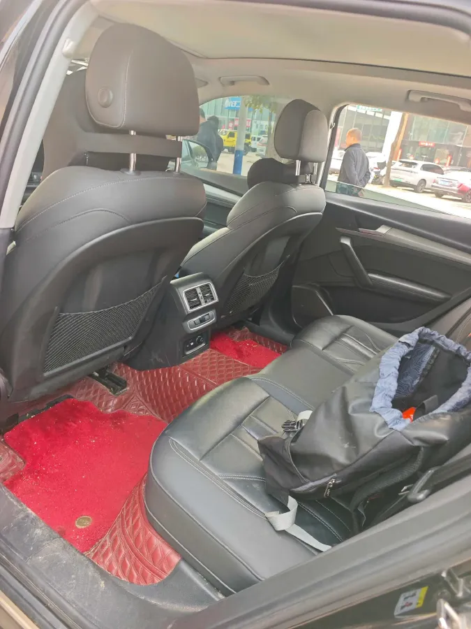 2022 Audi Q5L 2.0T 190HP L4 7DCT,autocango,china used car exporter,china ev exporter,chinese used car exporter,chinese used ev exporter