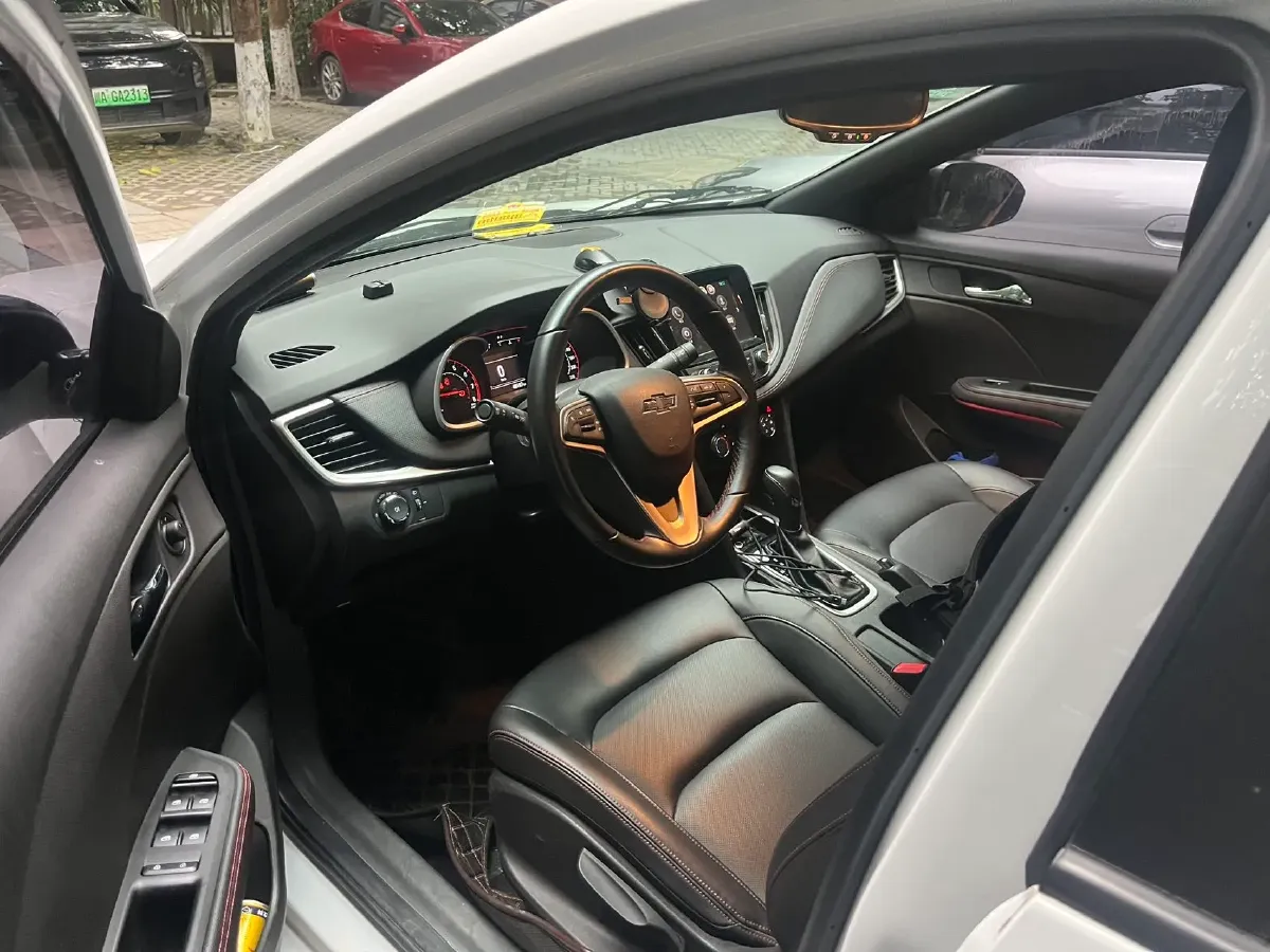 2019 Chevrolet Monza 1.3T 163HP L3 6AT,autocango,china used car exporter,china ev exporter,chinese used car exporter,chinese used ev exporter