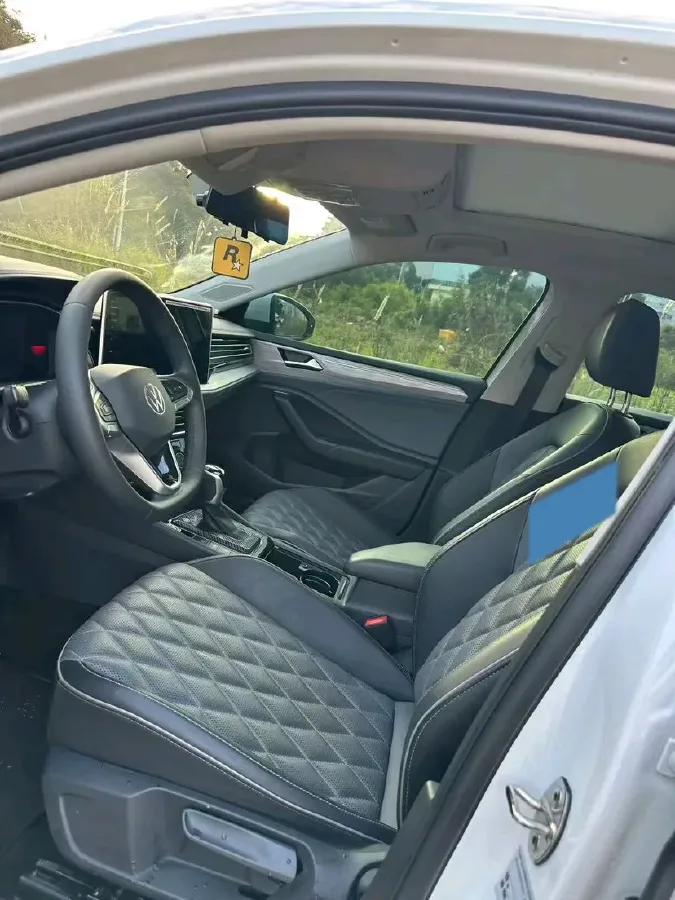 2024 Volkswagen Sagitar 1.5T 160HP L4 7DCT,autocango,china used car exporter,china ev exporter,chinese used car exporter,chinese used ev exporter