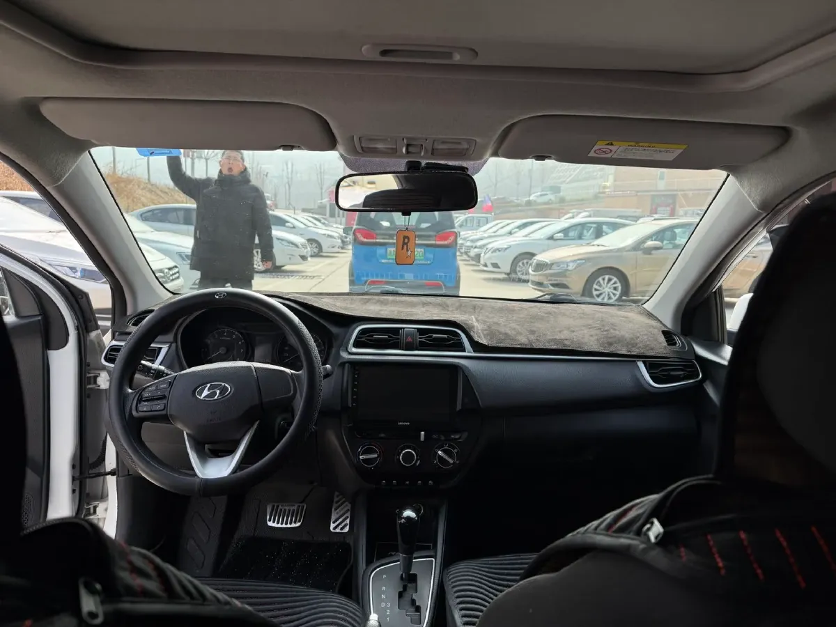 2017 Hyundai Reina 1.4L 95HP L4 4AT,autocango,china used car exporter,china ev exporter,chinese used car exporter,chinese used ev exporter