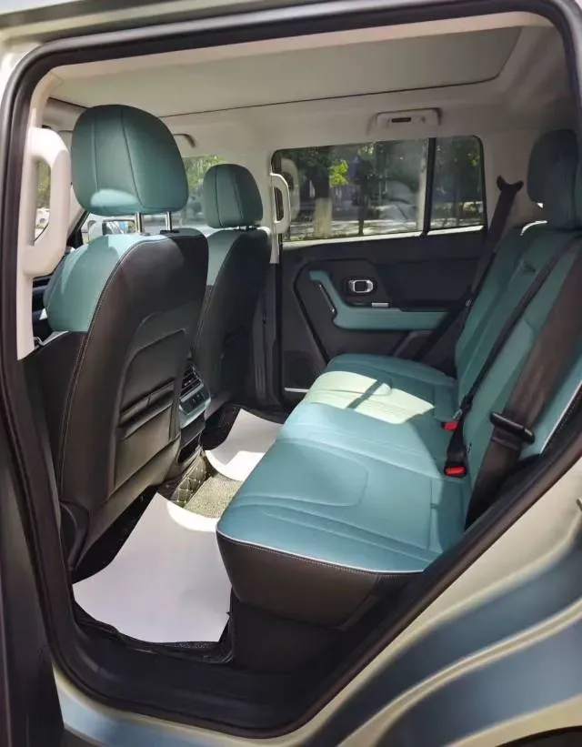 2025 Jetour Freeman 2.0T 254HP L4 8AT,autocango,china used car exporter,china ev exporter,chinese used car exporter,chinese used ev exporter