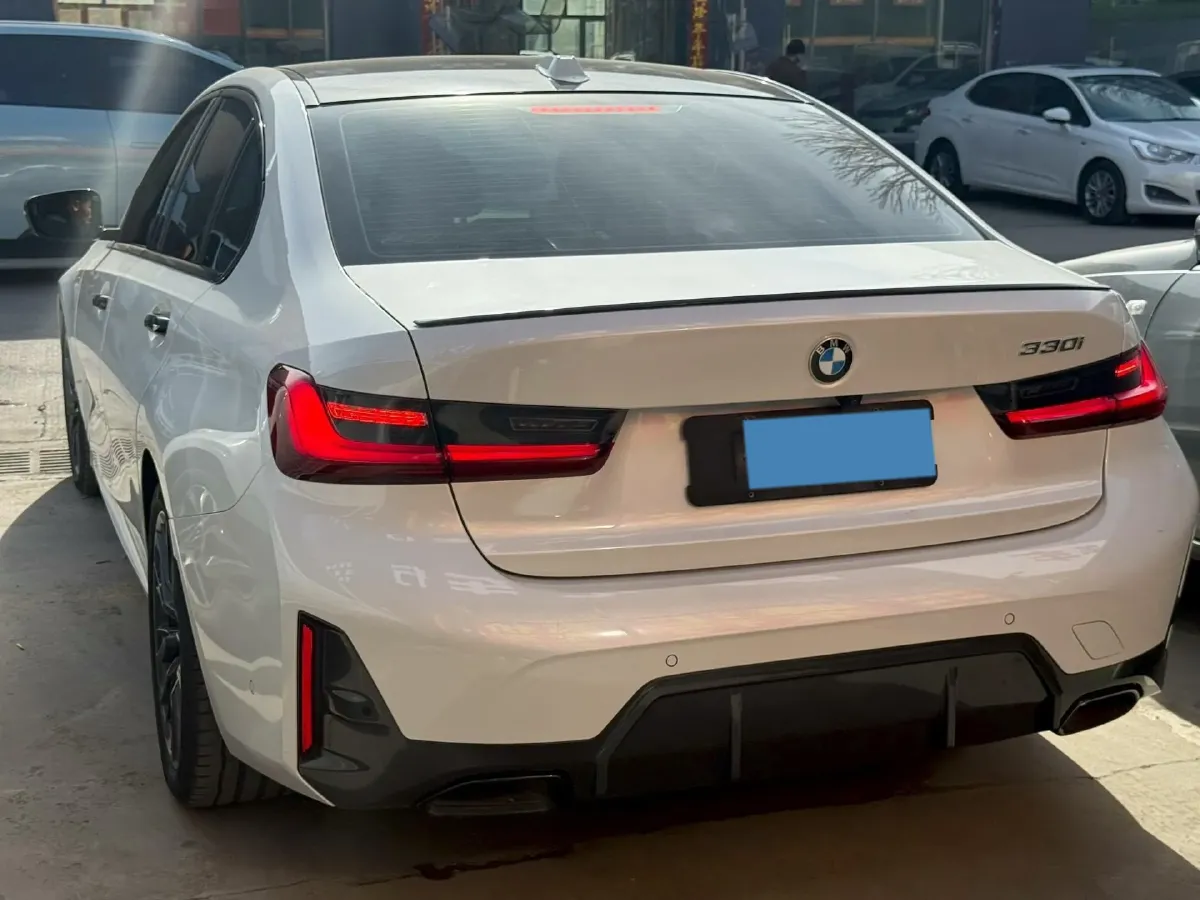 2024 BMW 3 Series 2.0T 184HP L4 8AT,autocango,china used car exporter,china ev exporter,chinese used car exporter,chinese used ev exporter