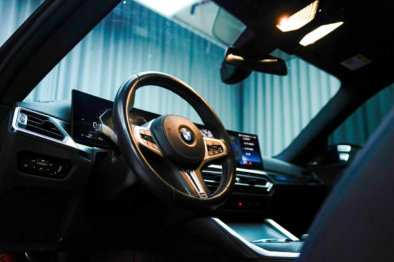 2023 BMW 3.0T 333HP L6 8AT,autocango,china used car exporter,china ev exporter,chinese used car exporter,chinese used ev exporter