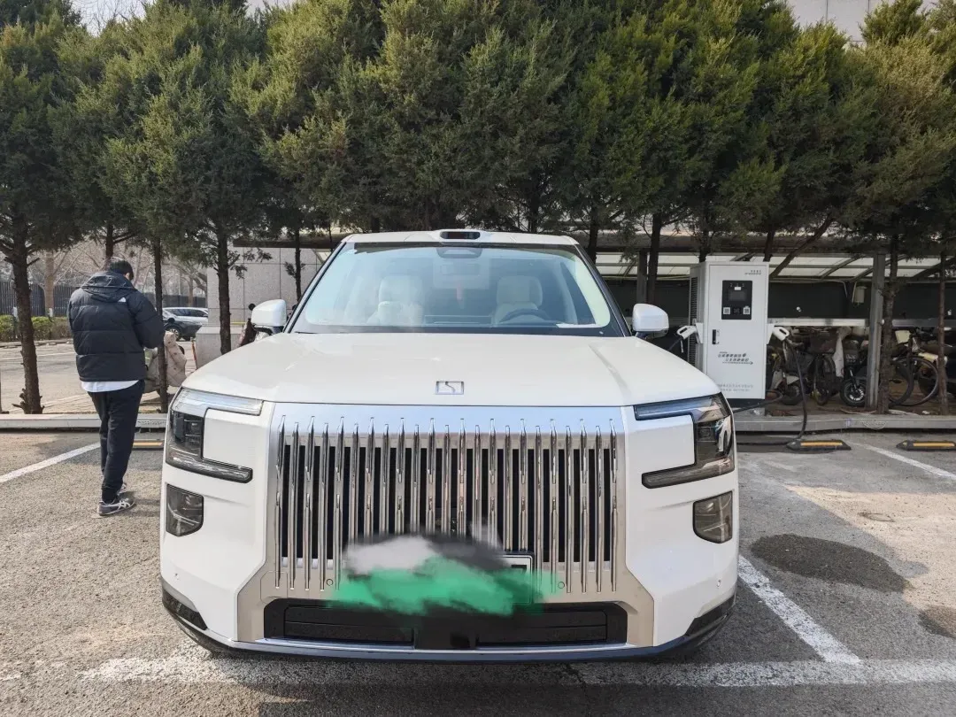 2025 Zeekr 9X 2.0T 279HP L4 1DHT PHEV,autocango,china used car exporter,china ev exporter,chinese used car exporter,chinese used ev exporter