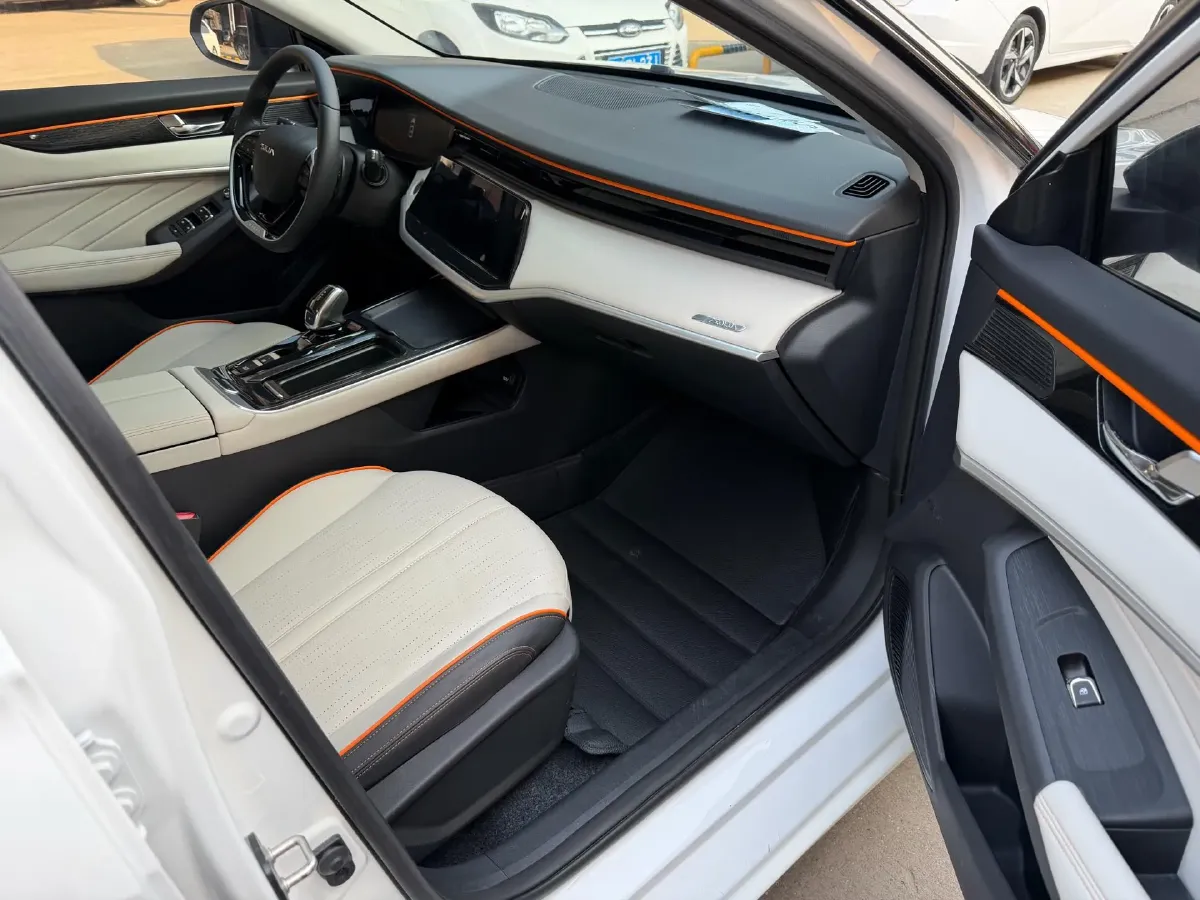 2021 DongFeng Aeolus YiXuan MAX 1.5T 190HP L4 7DCT,autocango,china used car exporter,china ev exporter,chinese used car exporter,chinese used ev exporter