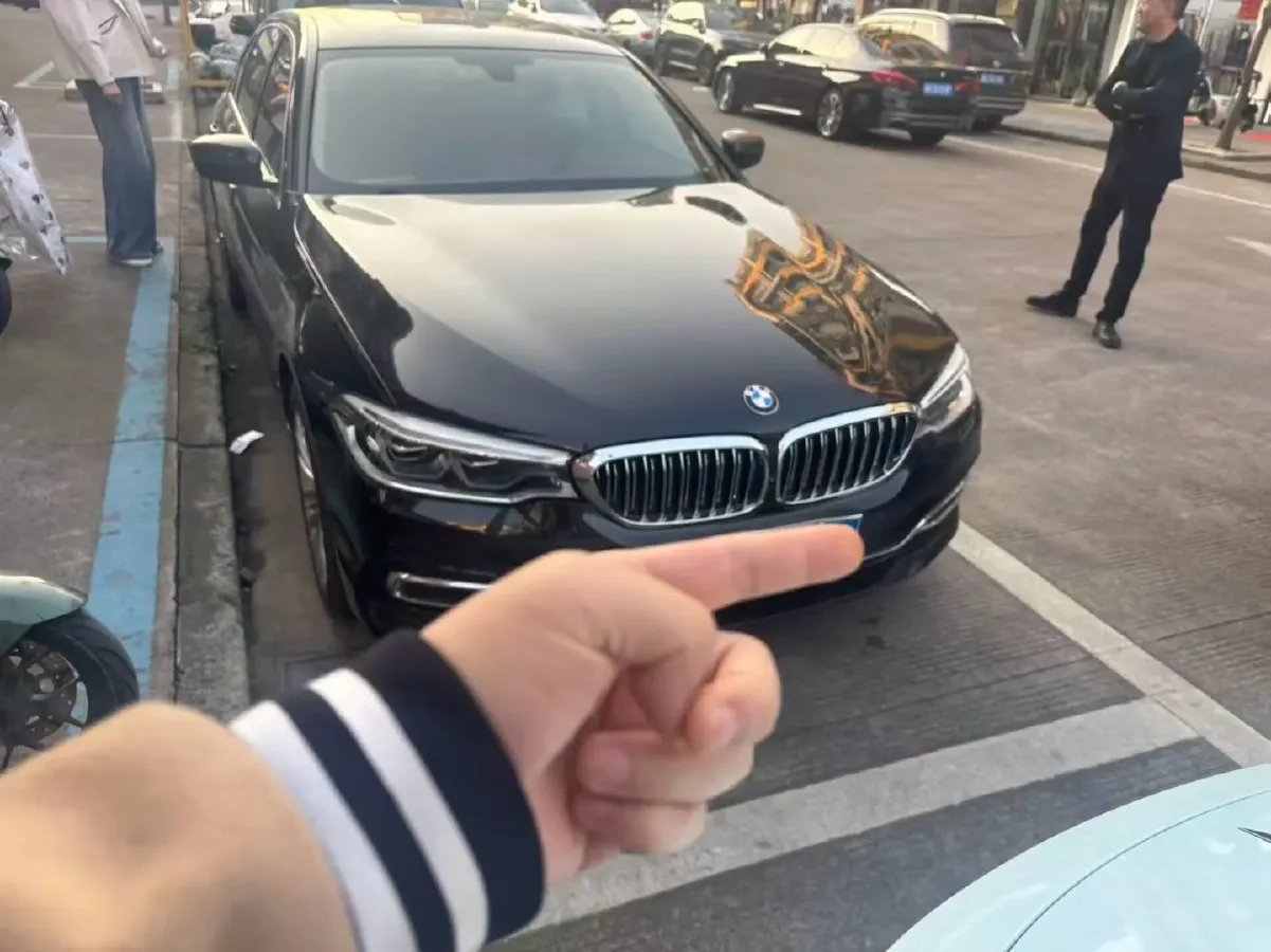 2020 BMW 5 Series 2.0T 252HP L4 8AT,autocango,china used car exporter,china ev exporter,chinese used car exporter,chinese used ev exporter