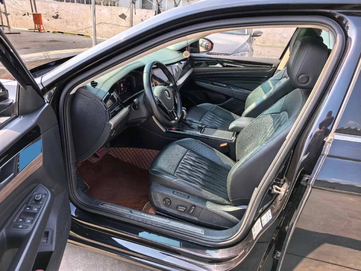 2020 Volkswagen Passat 2.0T 186HP L4 7DCT,autocango,china used car exporter,china ev exporter,chinese used car exporter,chinese used ev exporter
