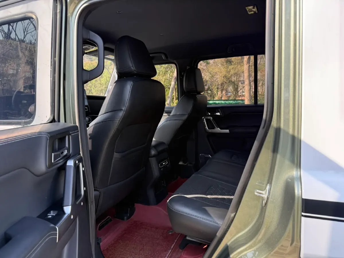 2024 212 212 T01 2.0T 252HP L4 8AT,autocango,china used car exporter,china ev exporter,chinese used car exporter,chinese used ev exporter