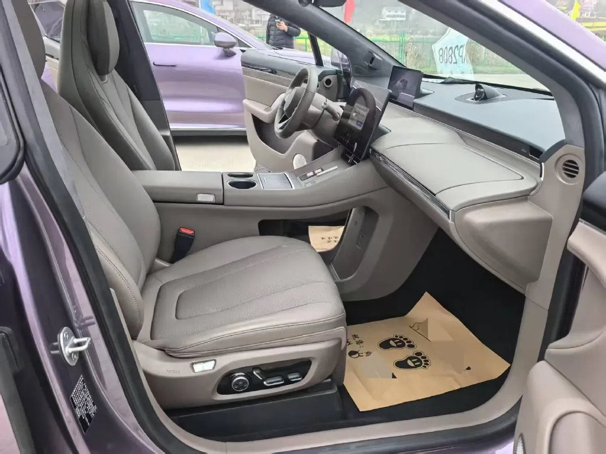 2025 Luxeed R7 REEV 156HP REEV,autocango,china used car exporter,china ev exporter,chinese used car exporter,chinese used ev exporter