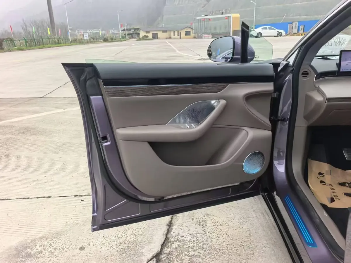 2025 Luxeed R7 REEV 156HP REEV,autocango,china used car exporter,china ev exporter,chinese used car exporter,chinese used ev exporter