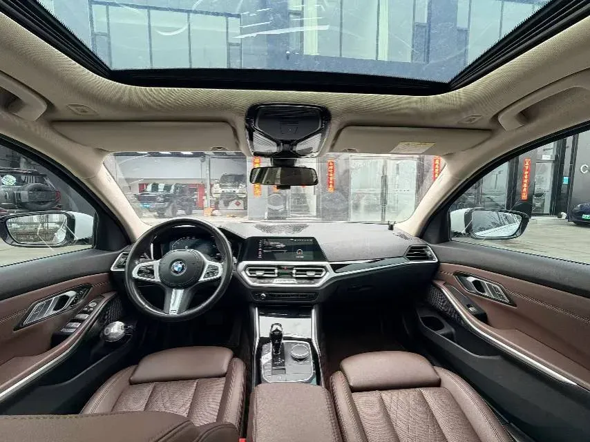 2022 BMW 3 Series 2.0T 156HP L4 8AT,autocango,china used car exporter,china ev exporter,chinese used car exporter,chinese used ev exporter