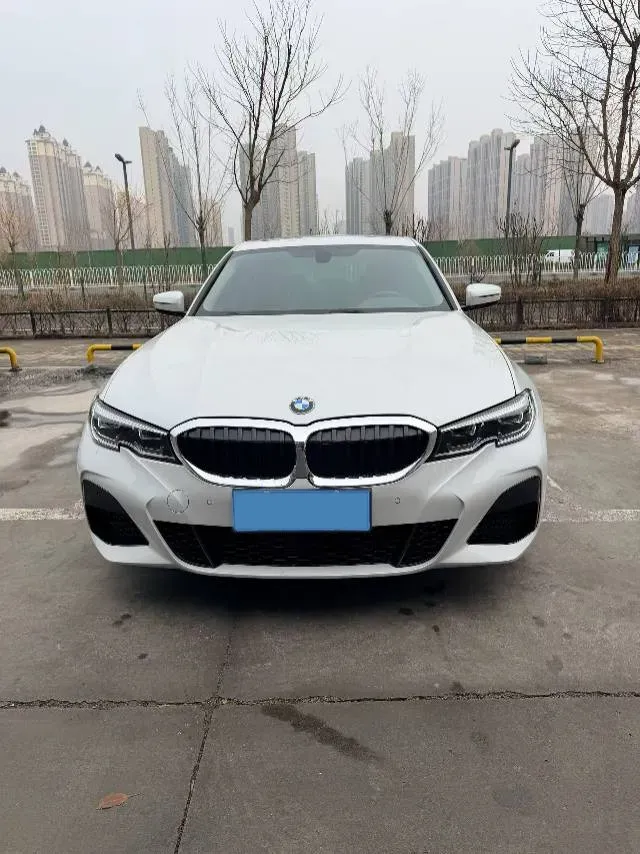 2022 BMW 3 Series 2.0T 156HP L4 8AT,autocango,china used car exporter,china ev exporter,chinese used car exporter,chinese used ev exporter