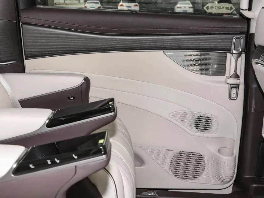 2024 Denza D9 1.5T 139HP L4 E-CVT PHEV 40KWH,autocango,china used car exporter,china ev exporter,chinese used car exporter,chinese used ev exporter