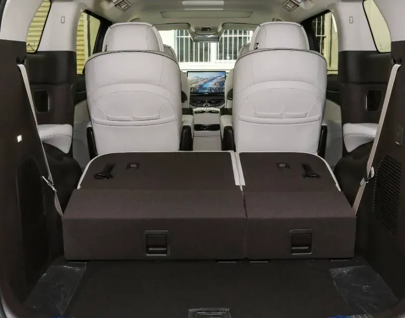 2024 Denza D9 1.5T 139HP L4 E-CVT PHEV 40KWH,autocango,china used car exporter,china ev exporter,chinese used car exporter,chinese used ev exporter