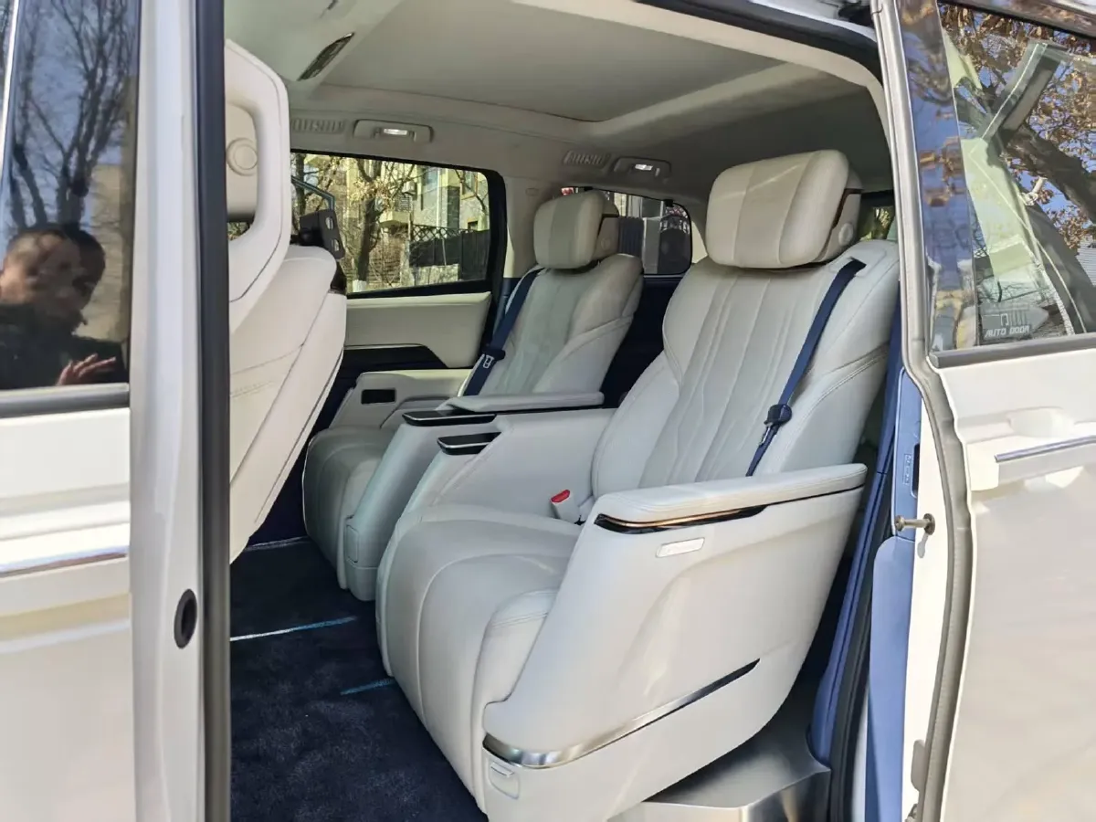 2023 Buick Century 2.0T 237HP L4 9AT,autocango,china used car exporter,china ev exporter,chinese used car exporter,chinese used ev exporter