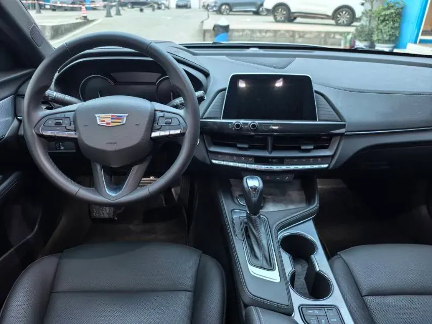 2023 Cadillac CT4 2.0T 237HP L4 8AT,autocango,china used car exporter,china ev exporter,chinese used car exporter,chinese used ev exporter