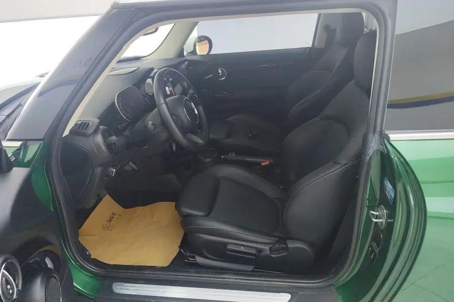 2022 MINI MINI 1.5T 136HP L3 7DCT,autocango,china used car exporter,china ev exporter,chinese used car exporter,chinese used ev exporter