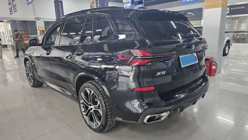 2023 BMW X5 3.0T 381HP L6 8AT,autocango,china used car exporter,china ev exporter,chinese used car exporter,chinese used ev exporter