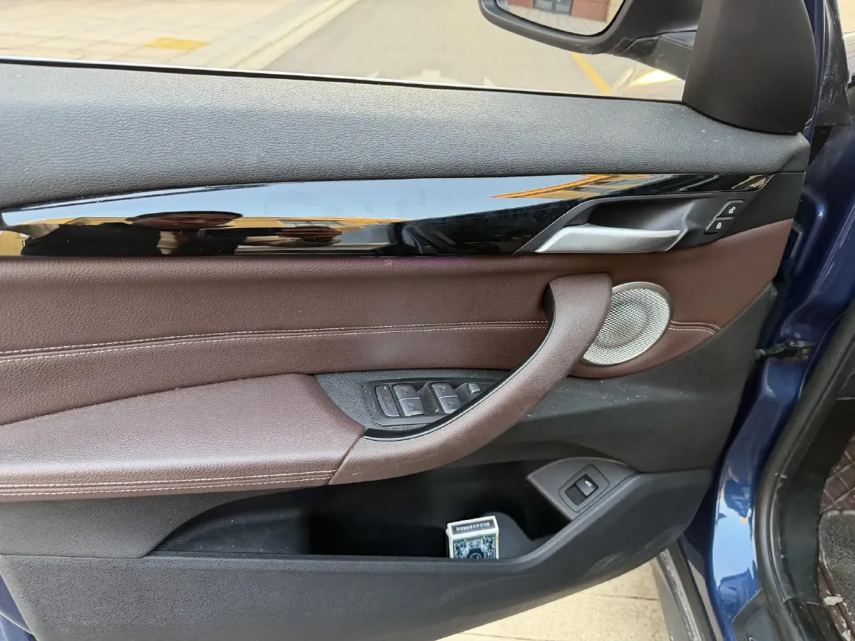 2021 BMW X1 2.0T 192HP L4 7DCT,autocango,china used car exporter,china ev exporter,chinese used car exporter,chinese used ev exporter