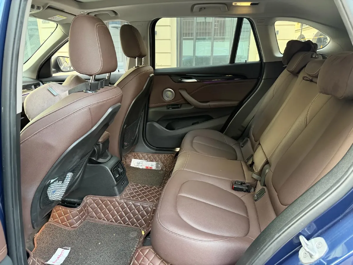 2021 BMW X1 2.0T 192HP L4 7DCT,autocango,china used car exporter,china ev exporter,chinese used car exporter,chinese used ev exporter