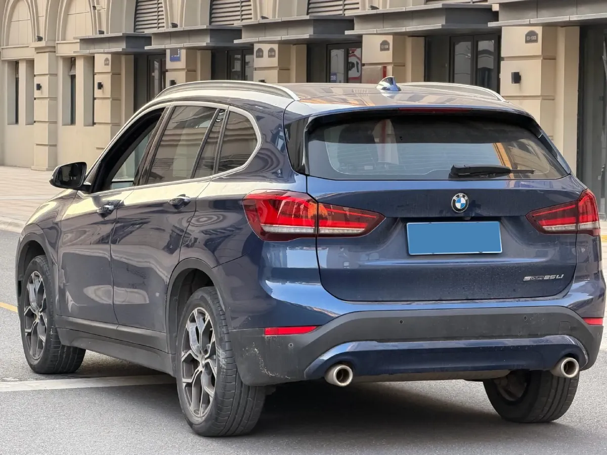 2021 BMW X1 2.0T 192HP L4 7DCT,autocango,china used car exporter,china ev exporter,chinese used car exporter,chinese used ev exporter