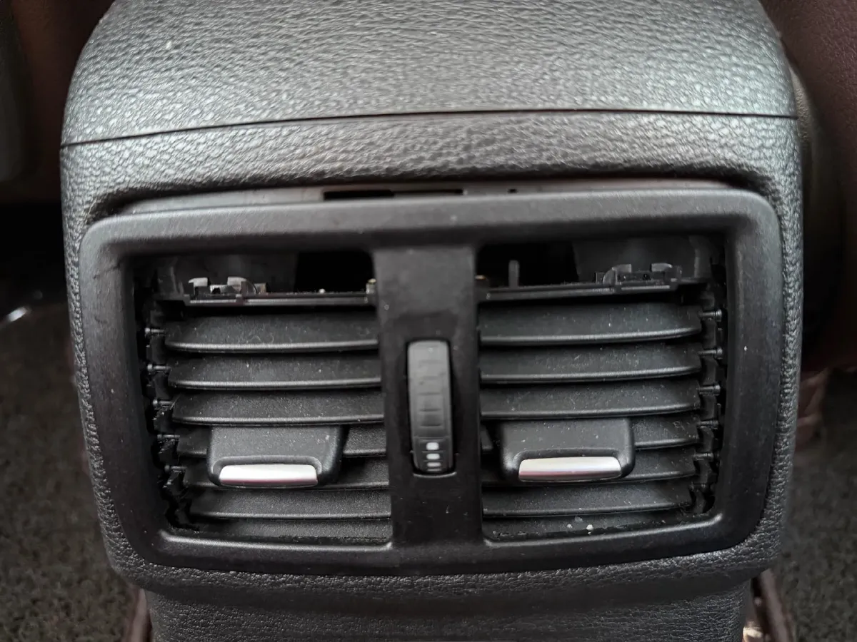 2021 BMW X1 2.0T 192HP L4 7DCT,autocango,china used car exporter,china ev exporter,chinese used car exporter,chinese used ev exporter