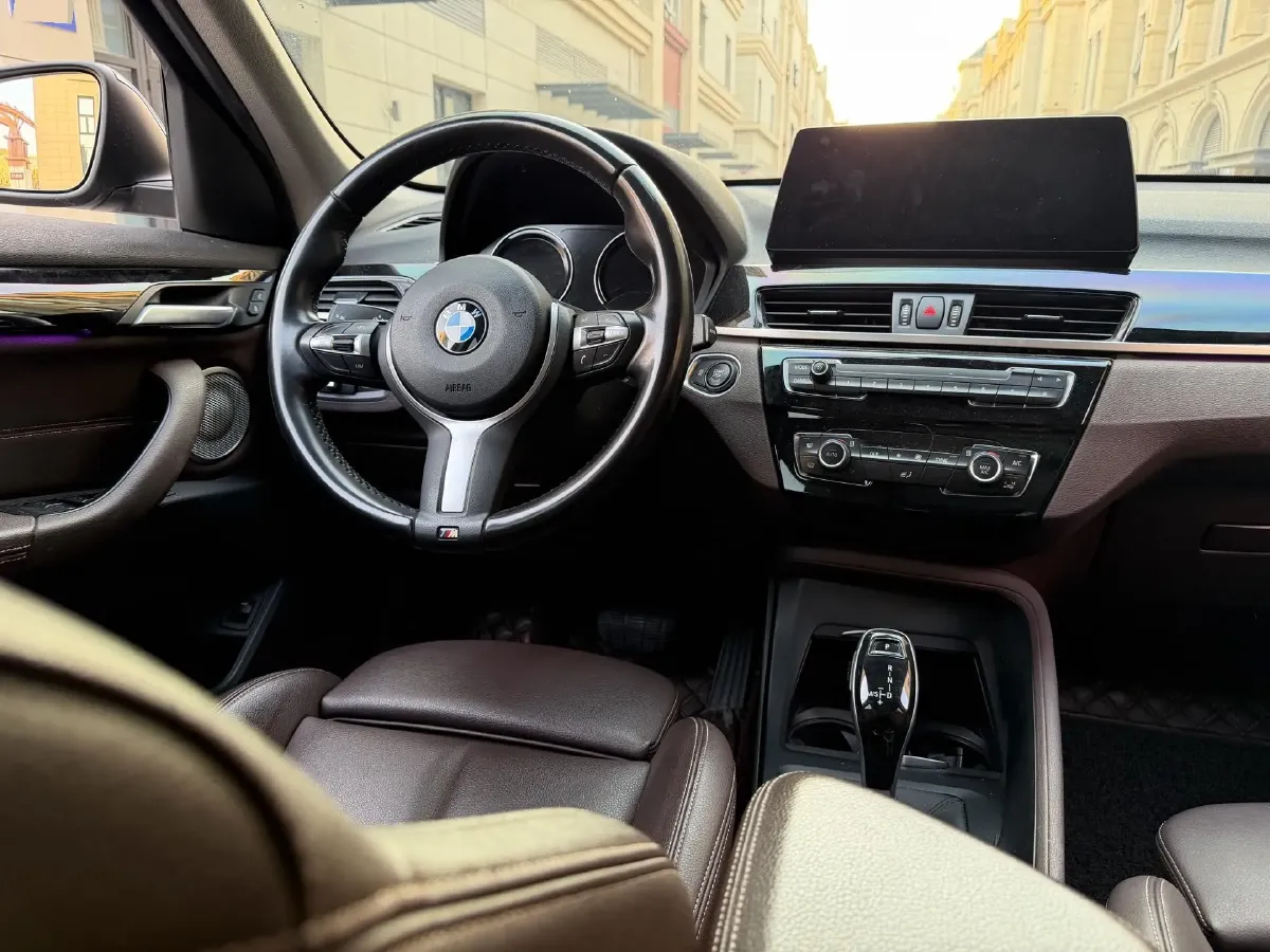 2021 BMW X1 2.0T 192HP L4 7DCT,autocango,china used car exporter,china ev exporter,chinese used car exporter,chinese used ev exporter