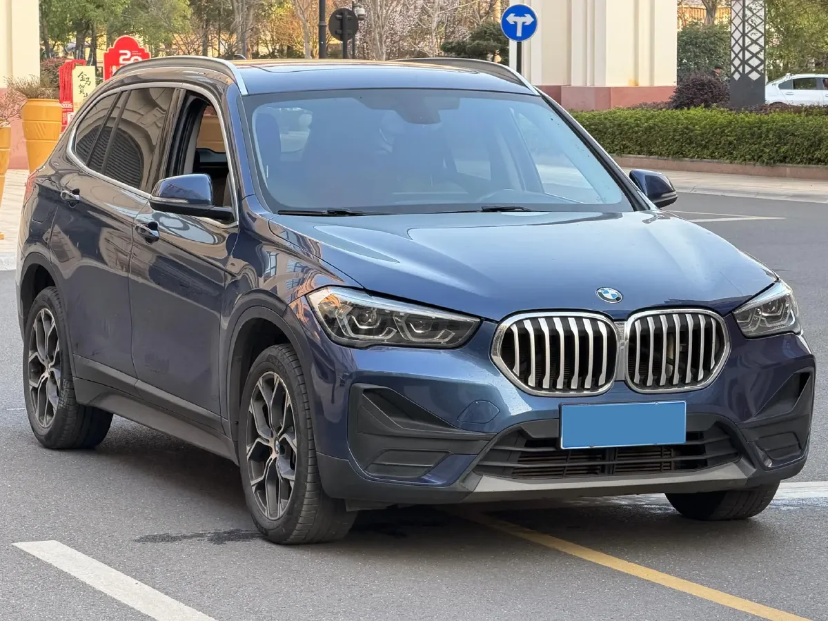 2021 BMW X1 2.0T 192HP L4 7DCT,autocango,china used car exporter,china ev exporter,chinese used car exporter,chinese used ev exporter